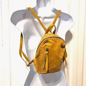 T-Shirt & Jeans-Women's/Kids Small Gold/Mustard Corduroy Backpack-Adjustable